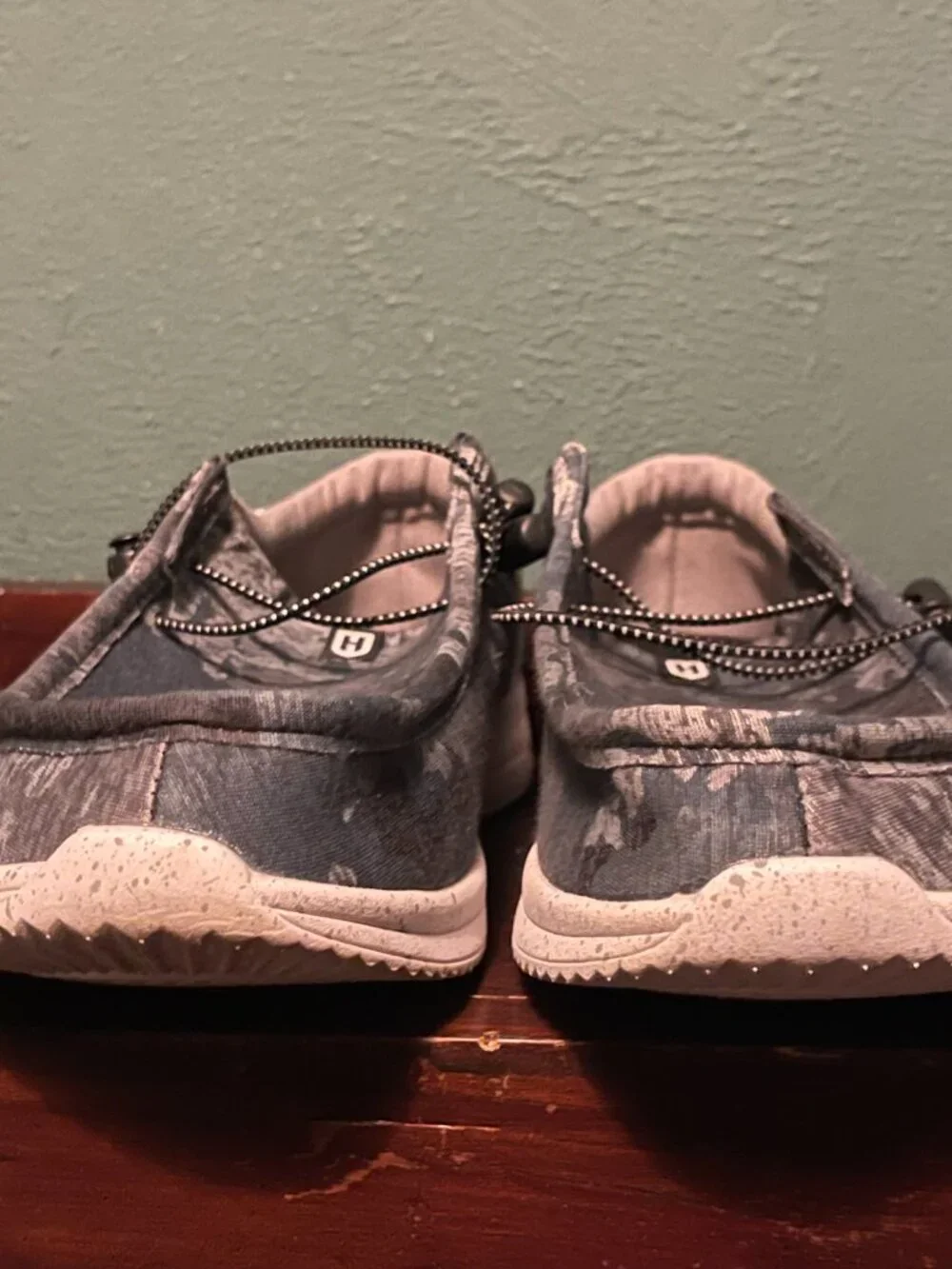 Howitzer LIKE NEW Sz. Men9/Women10.5 Blue/Grey Camo Roam Cumbre Lightweight Shoe